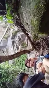 Hijab Ngewe Di Air Terjun